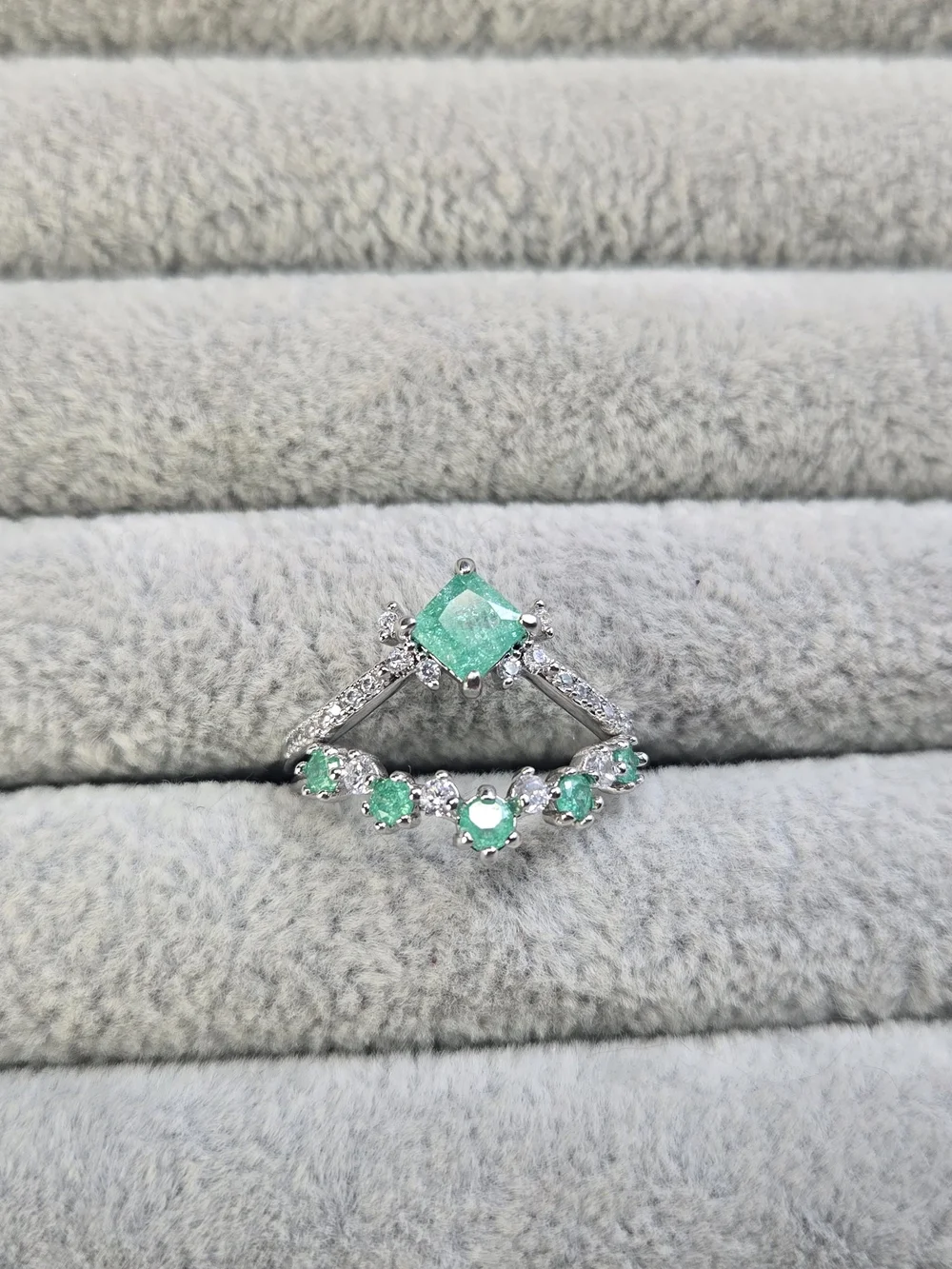 Size 8 Two Piece Teal Ice Crystal Rhodium Plated Bomb Party Ring